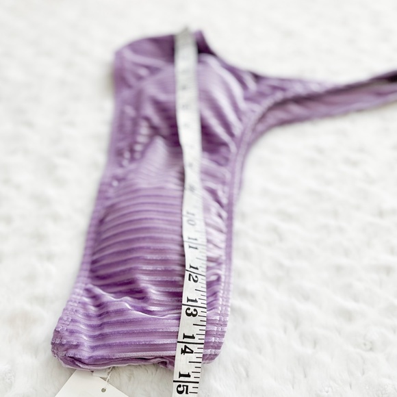 NWT- DIPPIN DAISY’S Fuego Lavender One Shoulder Faux Velvet Bikini Top - Picture 9 of 10